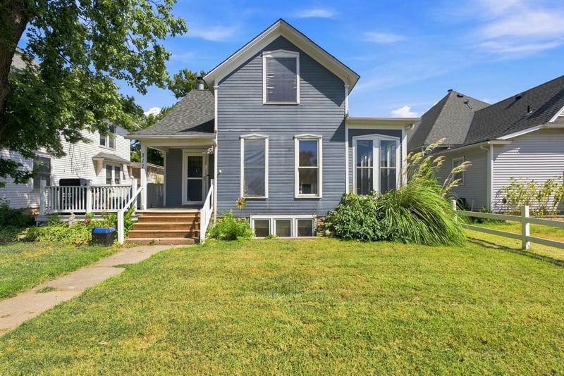 311 E 10th St, Wellington, KS 67152-4010