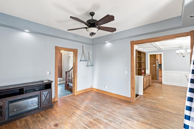 311 E 10th St, Wellington, KS 67152-4010