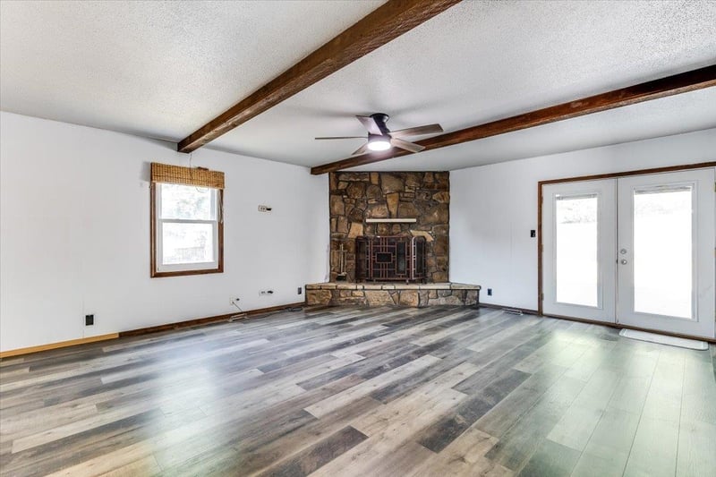 1003 Highland Dr, Arkansas City, KS 67005