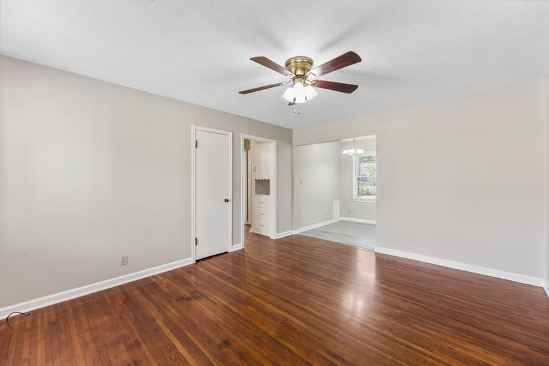 627 S Barlow, Wichita, KS 67207