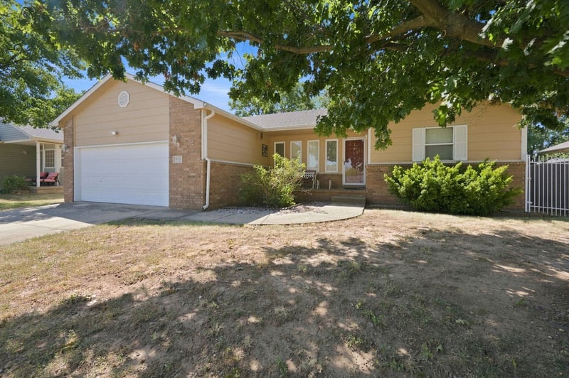 5711 W 40th St S, Wichita, KS 67215