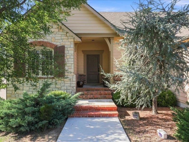2029 N Paddock Green, Wichita, KS 67206