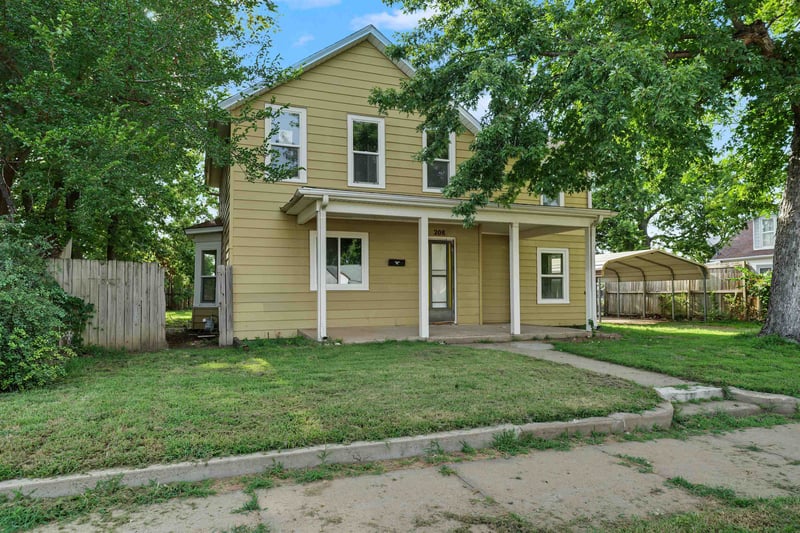 208 S 3rd St, Salina, KS 67401