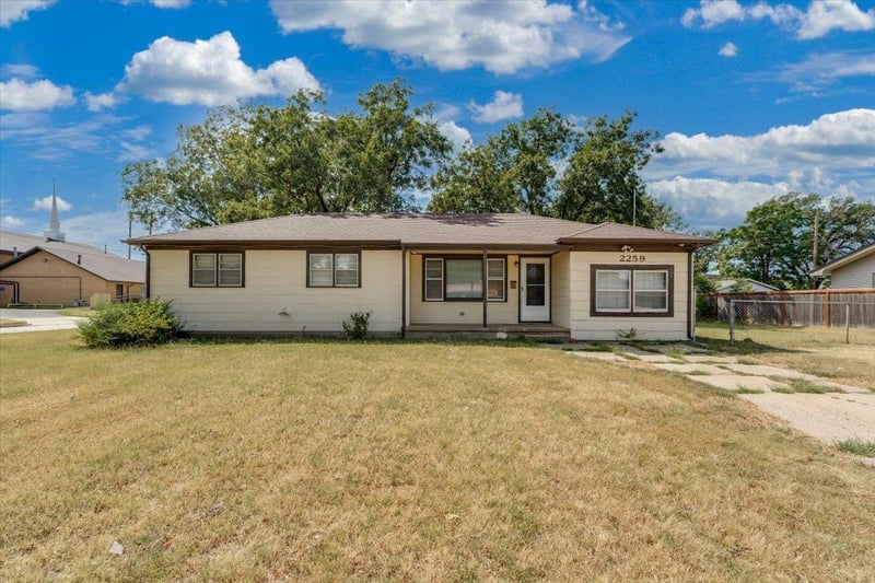 2259 S Walnut St, Wichita, KS 67213