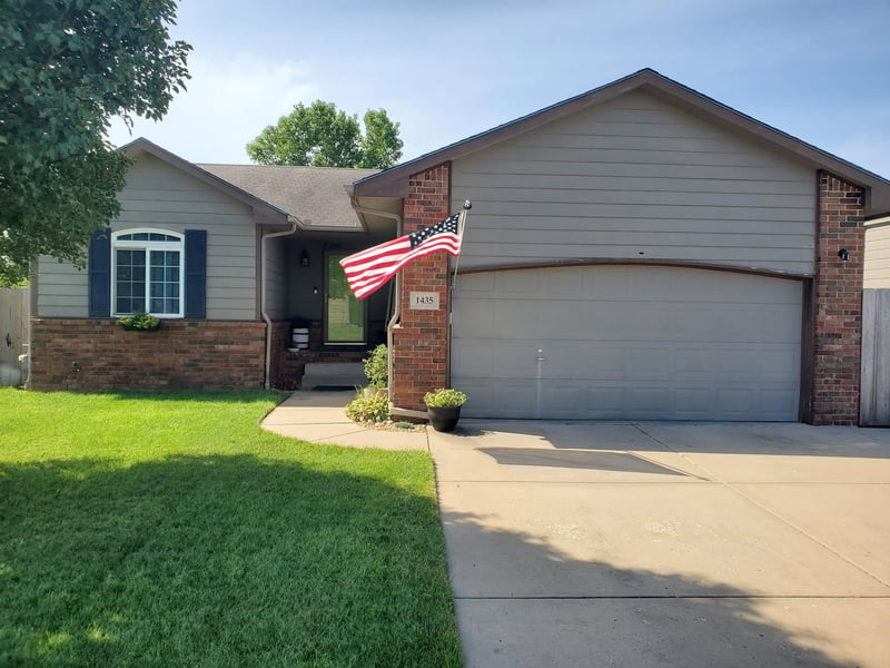 1435 E Berlin, Haysville, KS 67060