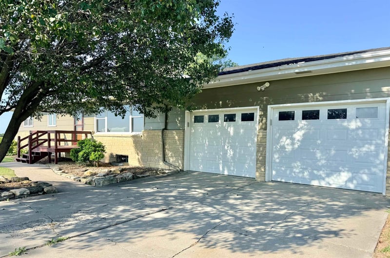 2402 S 2800 Rd, Burdick, KS 66838-9540