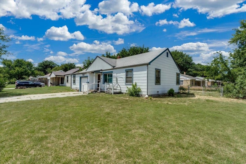 5118 E Mount Vernon St, Wichita, KS 67218