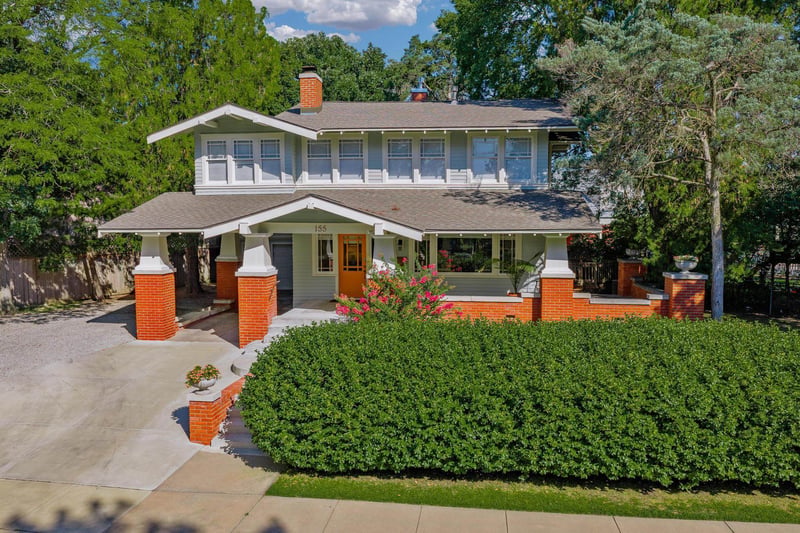 155 Circle Dr, Wichita, KS 67218