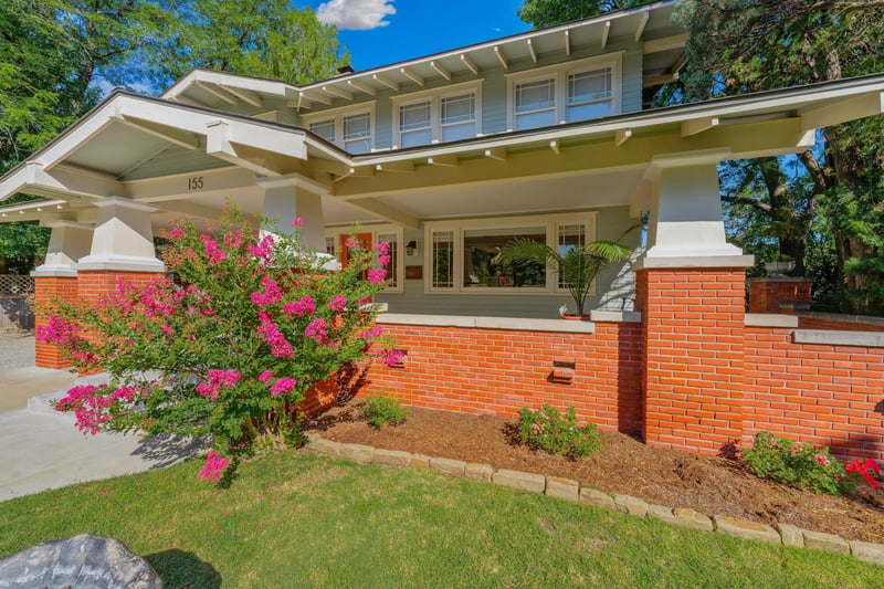 155 Circle Dr, Wichita, KS 67218