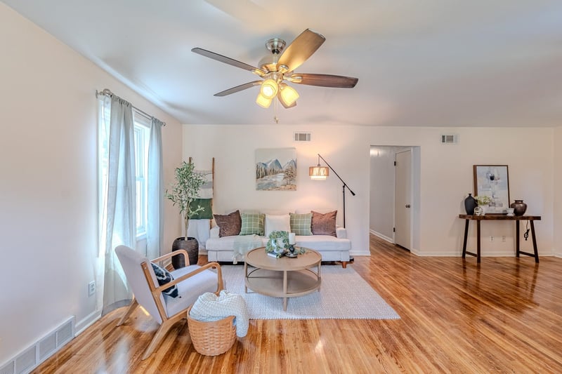 1127 N Derby Ave, Derby, KS 67037