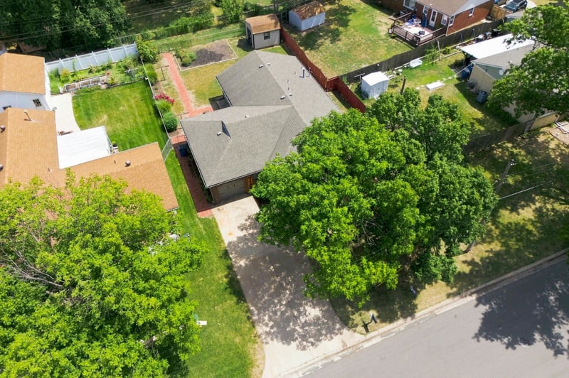 716 N Westview, Derby, KS 67037
