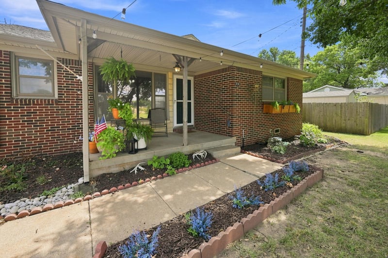 716 N Westview, Derby, KS 67037