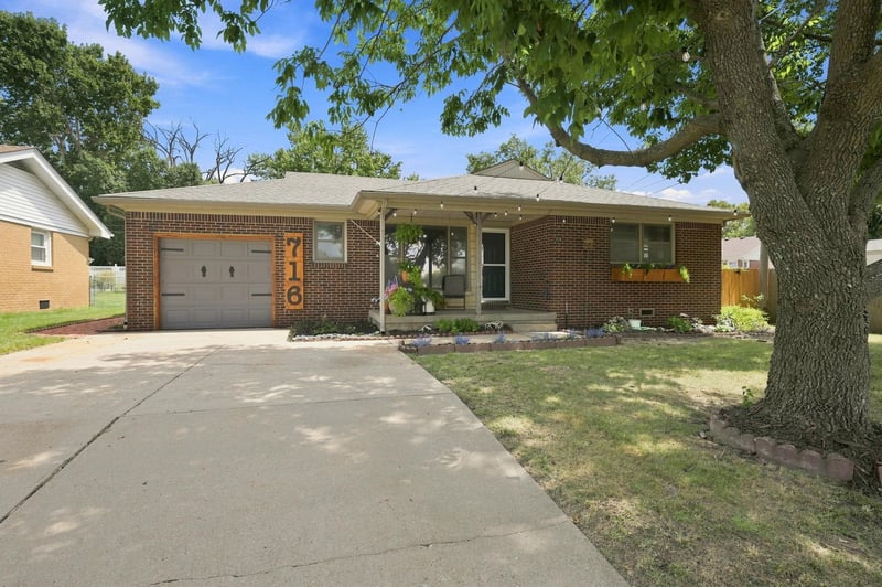 716 N Westview, Derby, KS 67037