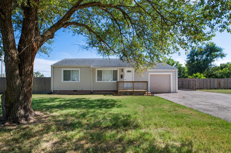 1301 W 35th St S, Wichita, KS 67217
