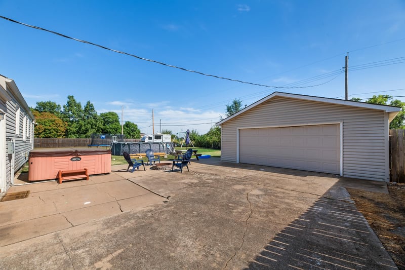 1301 W 35th St S, Wichita, KS 67217