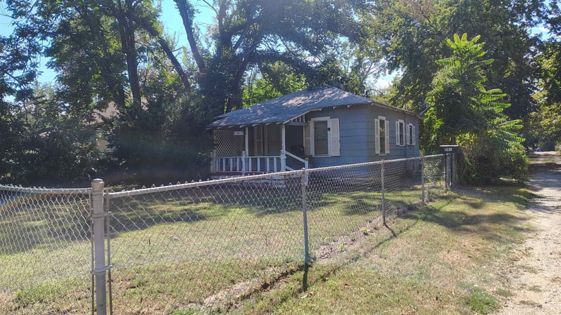 241 N Saint Clair Ave, Wichita, KS 67203