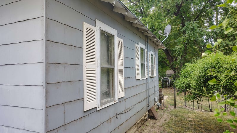 241 N Saint Clair Ave, Wichita, KS 67203