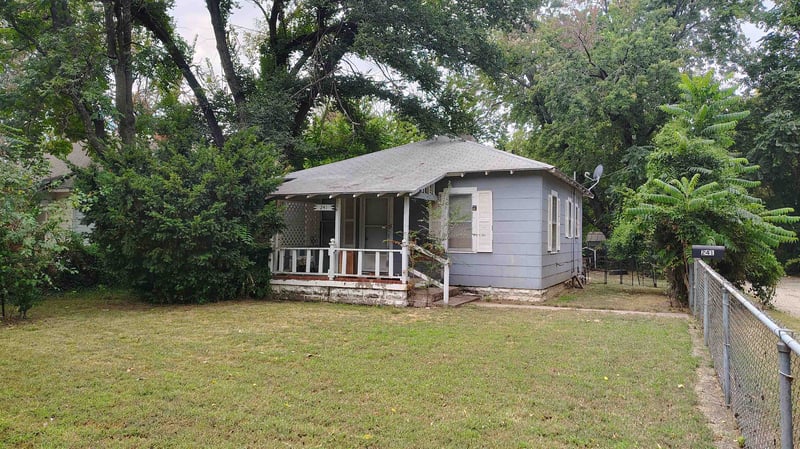 241 N Saint Clair Ave, Wichita, KS 67203