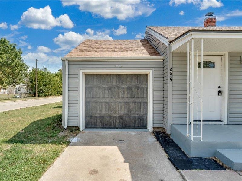 2602 S Mosley St, Wichita, KS 67216