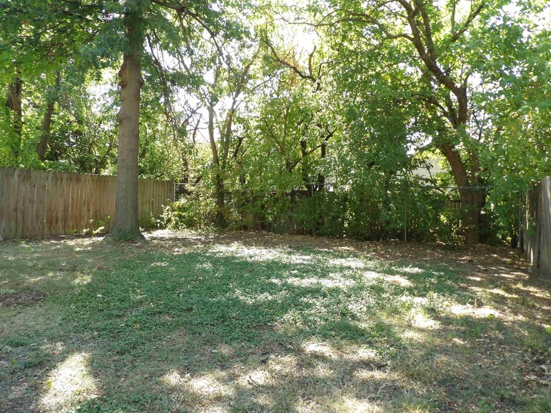 1217 S Linden St, Wichita, KS 67207