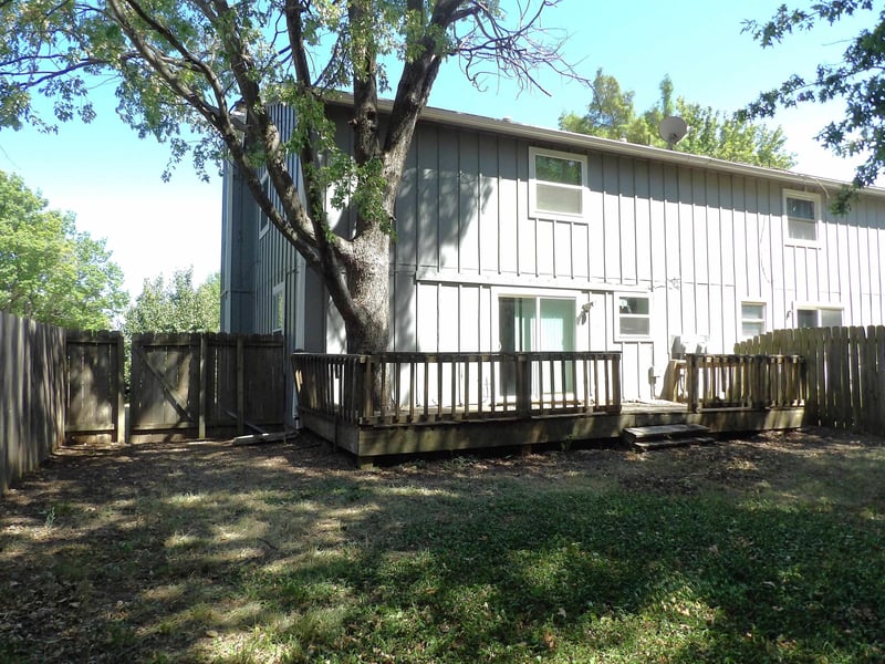 1217 S Linden St, Wichita, KS 67207