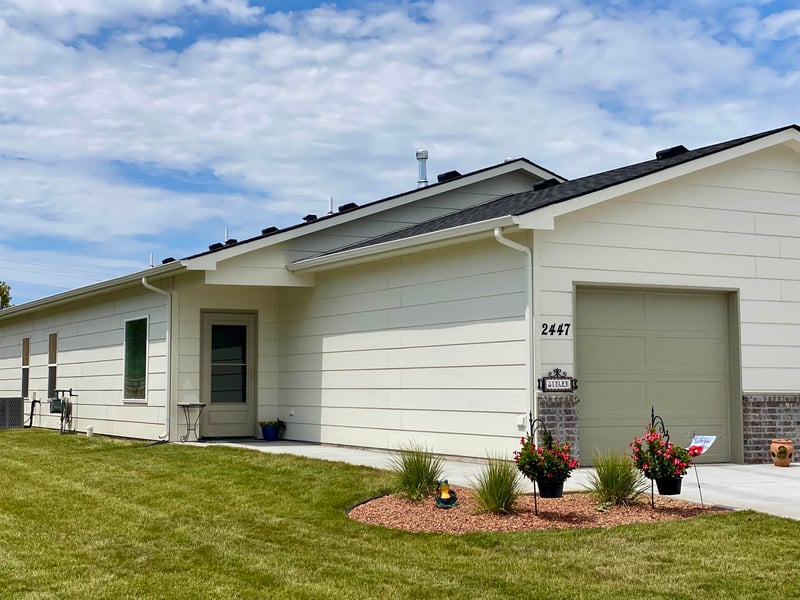 2447 W Macarthur Ct, Wichita, KS 67217
