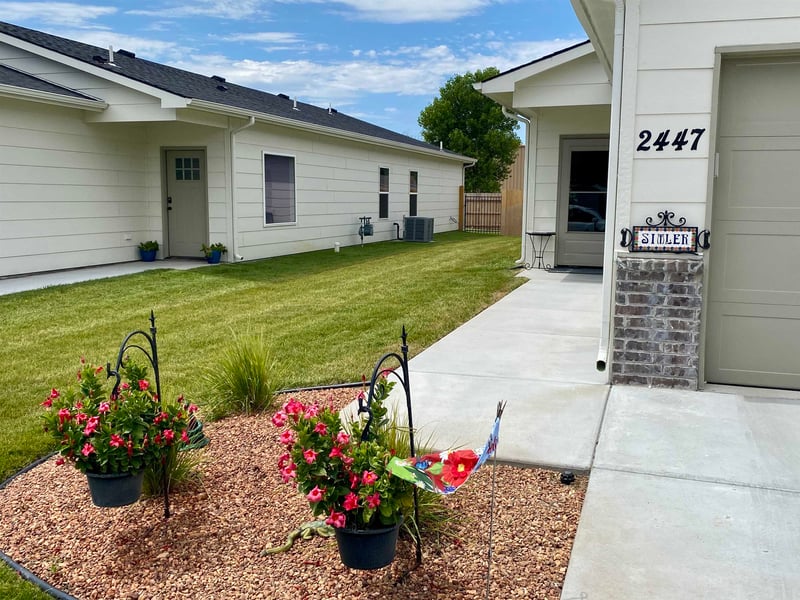 2447 W Macarthur Ct, Wichita, KS 67217