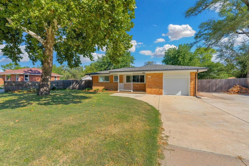 920 W 52nd, Wichita, KS 67217