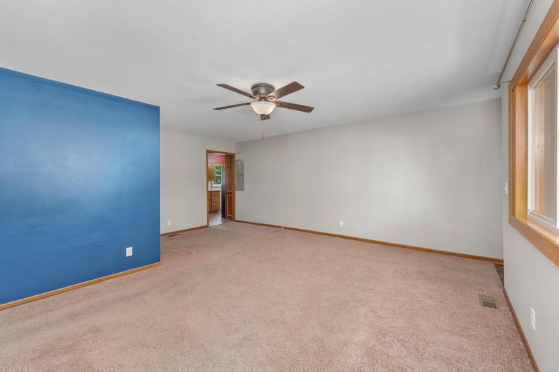 920 W 52nd, Wichita, KS 67217