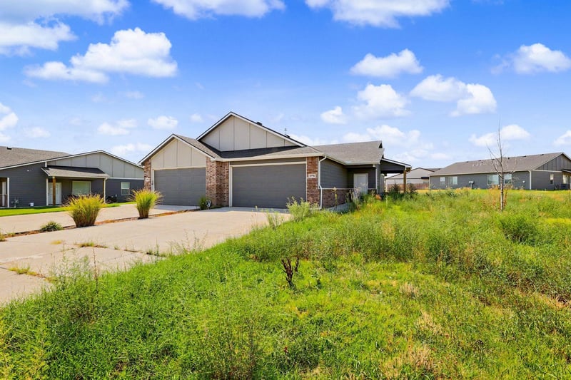 5776 E Bristol Cir, Wichita, KS 67220