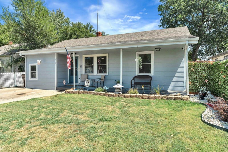 822 S Beverly Dr, Wichita, KS 67218