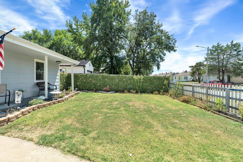 822 S Beverly Dr, Wichita, KS 67218