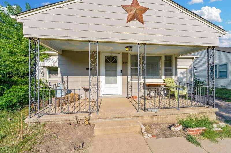 727 S Fountain Ave, Wichita, KS 67218