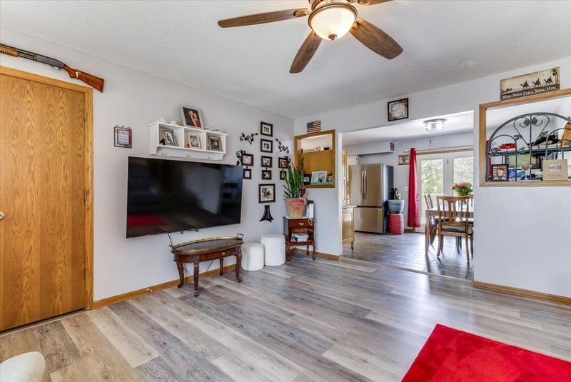 1118 E 6th St, Douglass, KS 67039