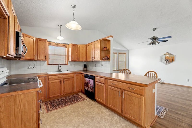 10114 W Jewell St, Wichita, KS 67209