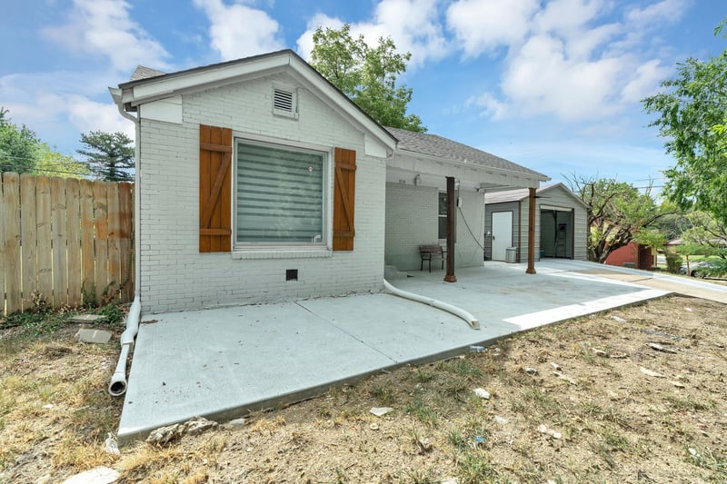 1514 Matlock Dr, Wichita, KS 67208
