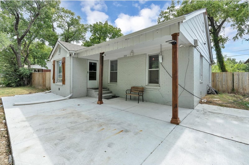 1514 Matlock Dr, Wichita, KS 67208