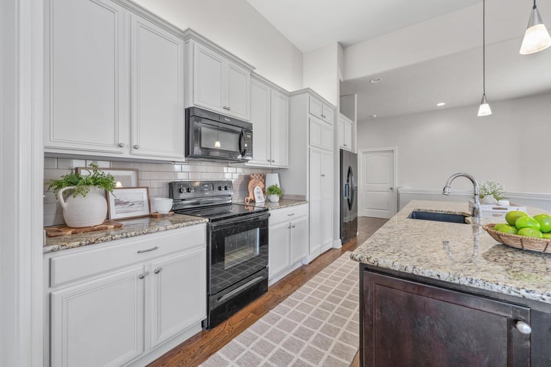 707 N Prairie Dunes St, Wichita, KS 67230