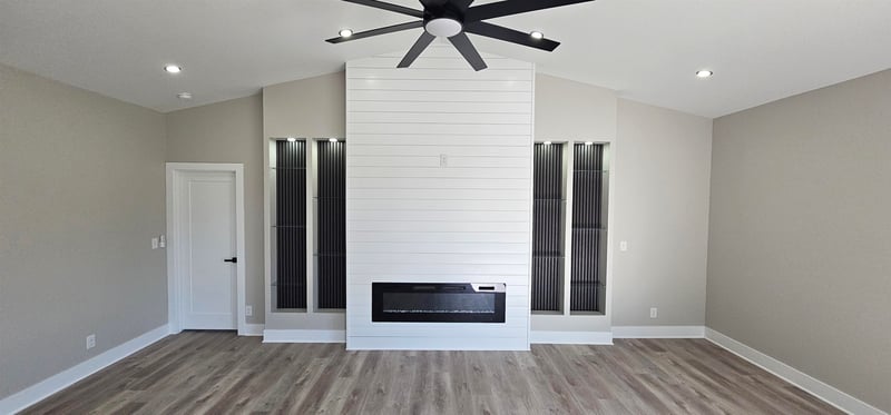 1520 E Appleton St, Valley Center, KS 67147