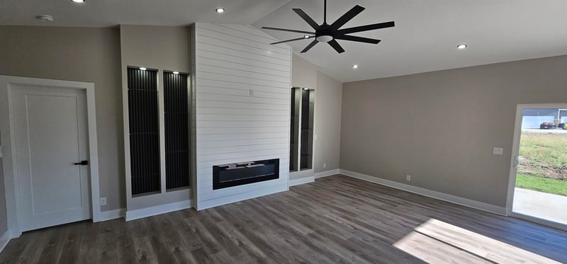 1520 E Appleton St, Valley Center, KS 67147