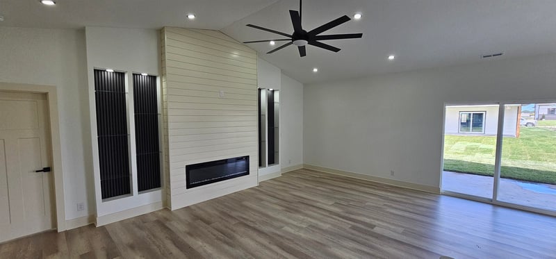 1500 E Appleton St, Valley Center, KS 67147