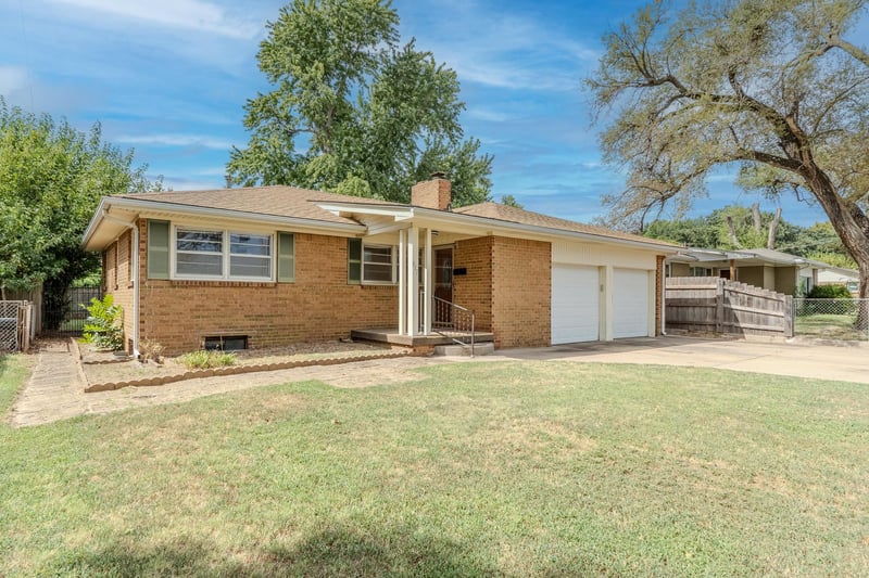 917 W Grand, Haysville, KS 67060