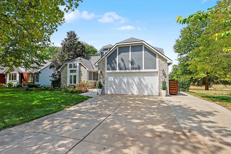 1313 N Manchester St, Wichita, KS 67212