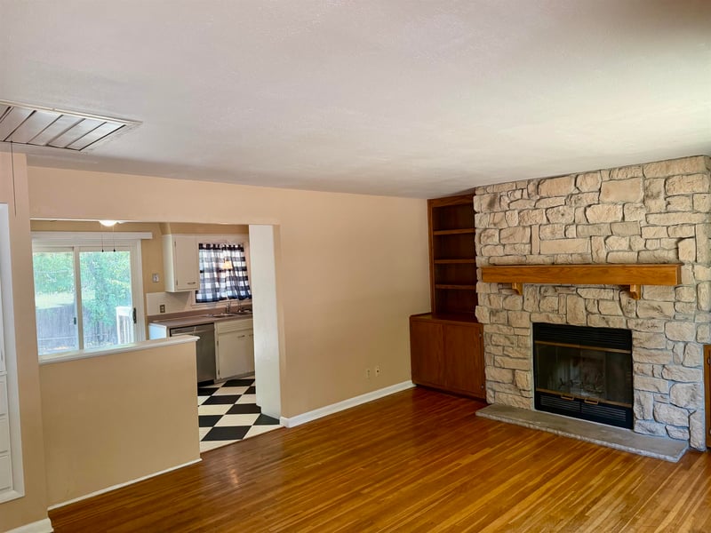 1805 N Woodrow Ct, Wichita, KS 67203