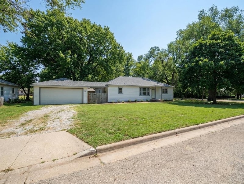 420 S Michigan, Oxford, KS 67119