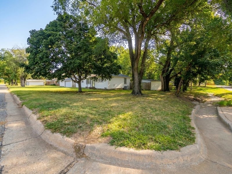420 S Michigan, Oxford, KS 67119