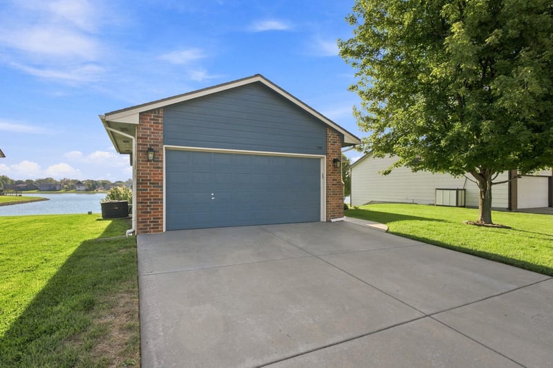 1910 N Bellick St, Wichita, KS 67235