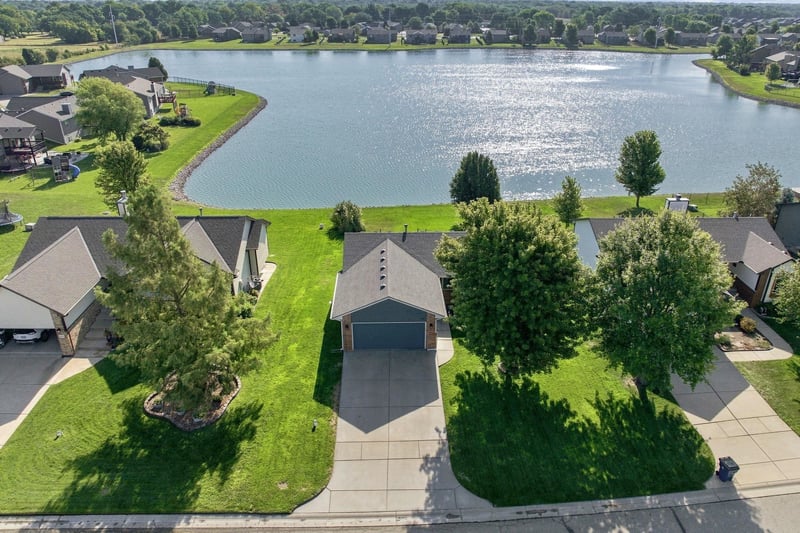 1910 N Bellick St, Wichita, KS 67235