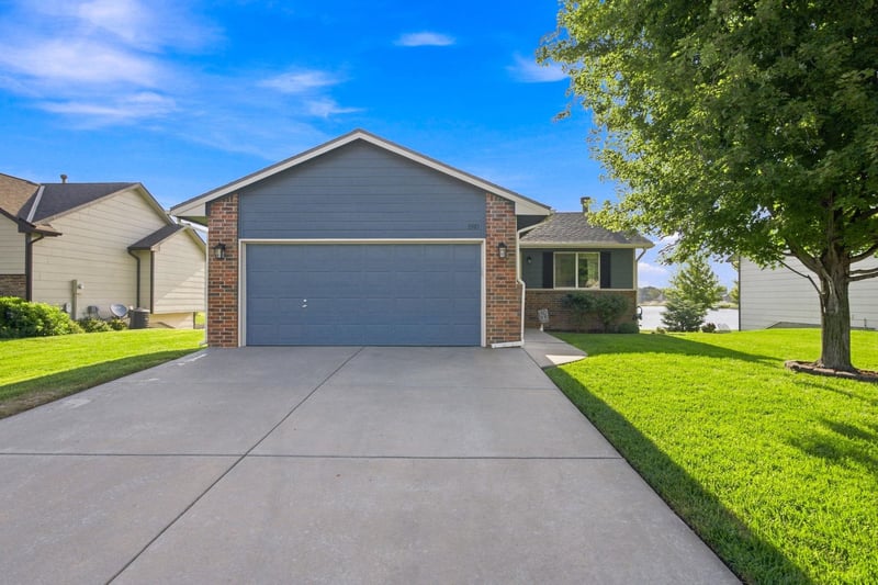 1910 N Bellick St, Wichita, KS 67235
