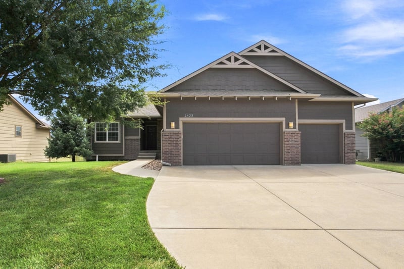 2423 N Fieldstone, Andover, KS 67002